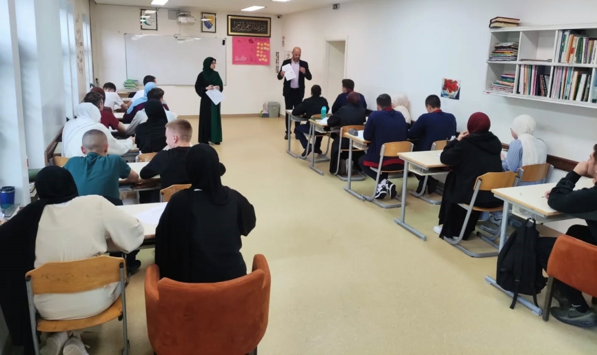 Upriličeno testiranje učenika prvog razreda iz arapskog jezika i podjela certifikata učenicima trećeg i četvrtog razreda
