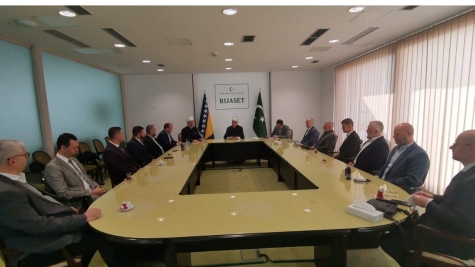 Delegacija Muftijstva travničkog u posjeti Reisu-ulemi i Gazi Husrev-begovoj biblioteci u Sarajevu