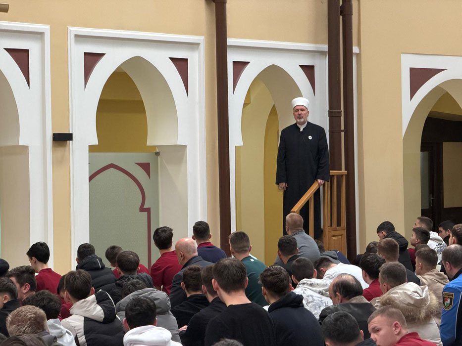  Muftija travnički održao hutbu u Medresi