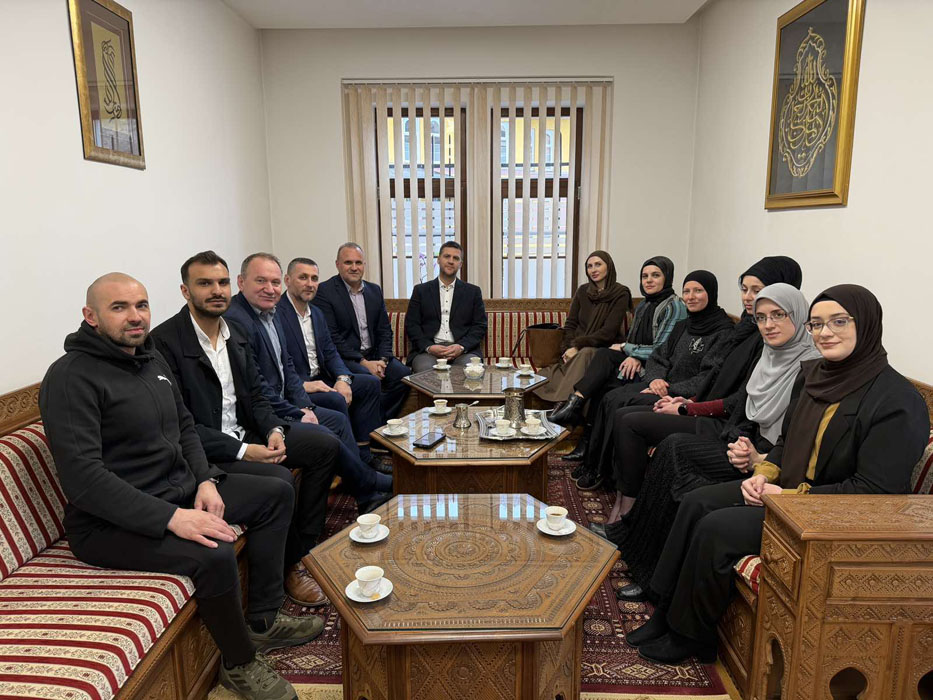 Radni sastanak direktora Medrese sa mentorima školskih takmičenja